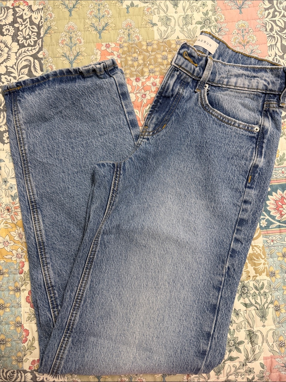 PacSun Medium Wash Jordyn Low-Rise Straight Leg Jeans